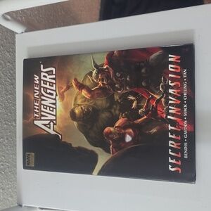 THE NEW AVENGERS SECRET INVASION BOOK